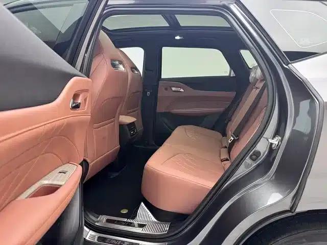Changan UNI-Z New Energy 2024 Blue Whale Smart Electric iDD 125km Excellent Edition — миниатюра 12