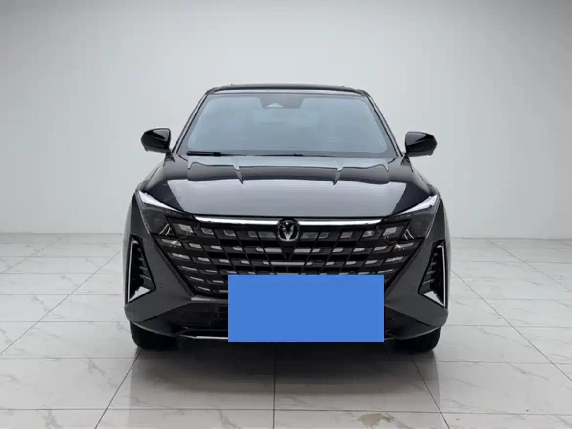 Changan UNI-Z New Energy 2024 Blue Whale Smart Electric iDD 125km Excellent Edition — миниатюра 4