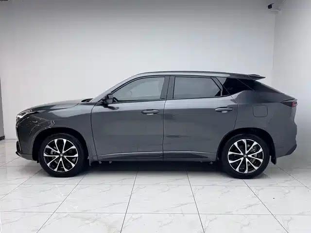 Changan UNI-Z New Energy 2024 Blue Whale Smart Electric iDD 125km Excellent Edition — миниатюра 10