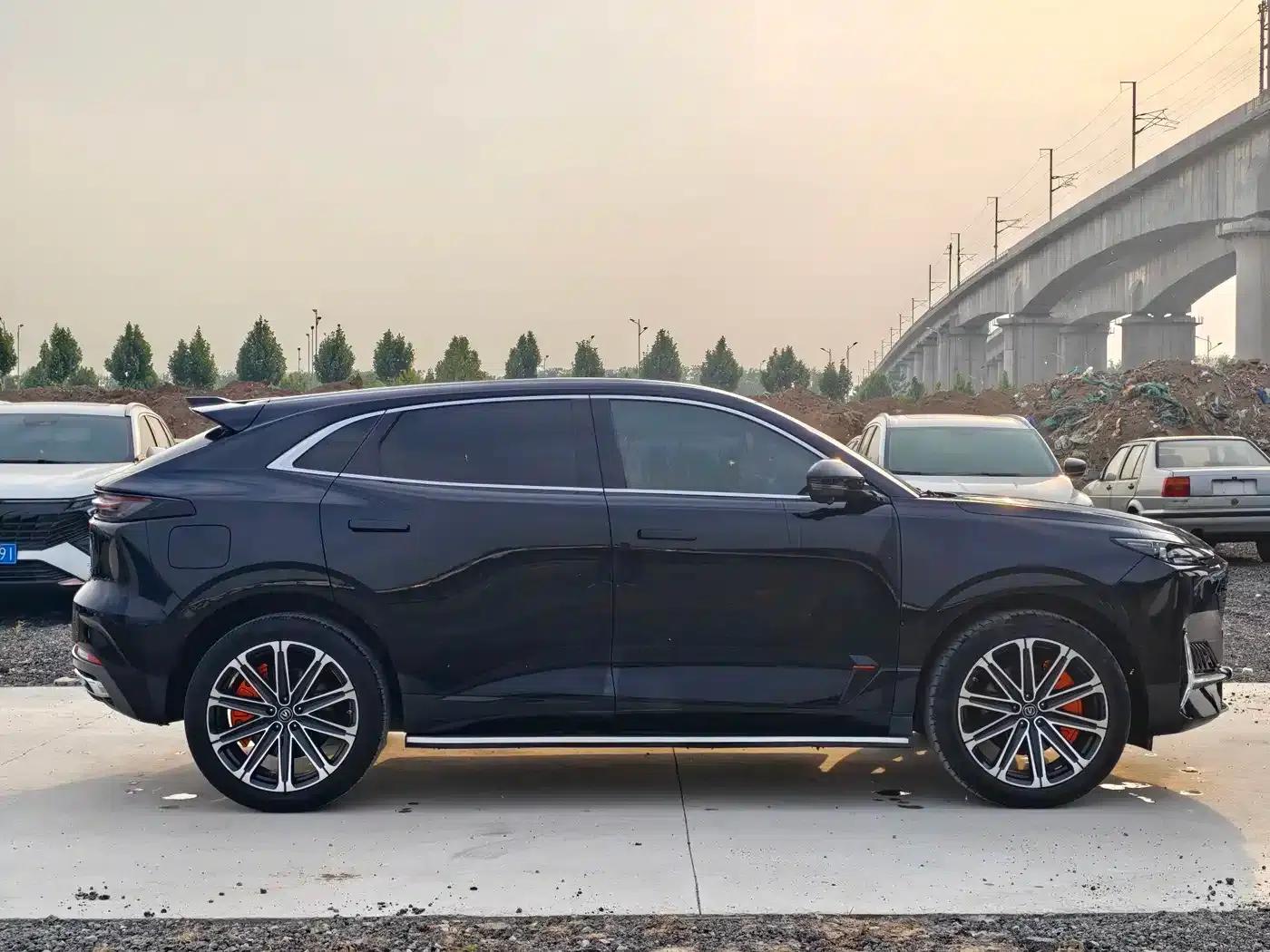 Changan UNI-K Smart Electric iDD 2022 Blue Whale iDD 130km 1.5T Premium Edition — миниатюра 15