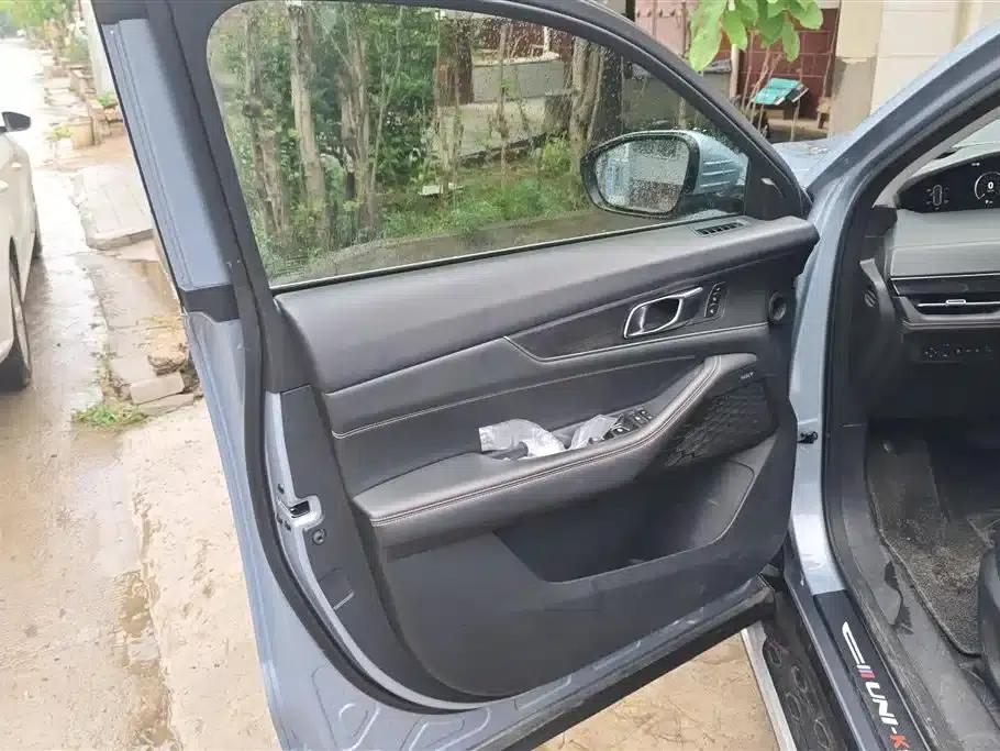 Changan UNI-K Smart Electric iDD 2022 Blue Whale iDD 130km 1.5T Premium Edition — миниатюра 7