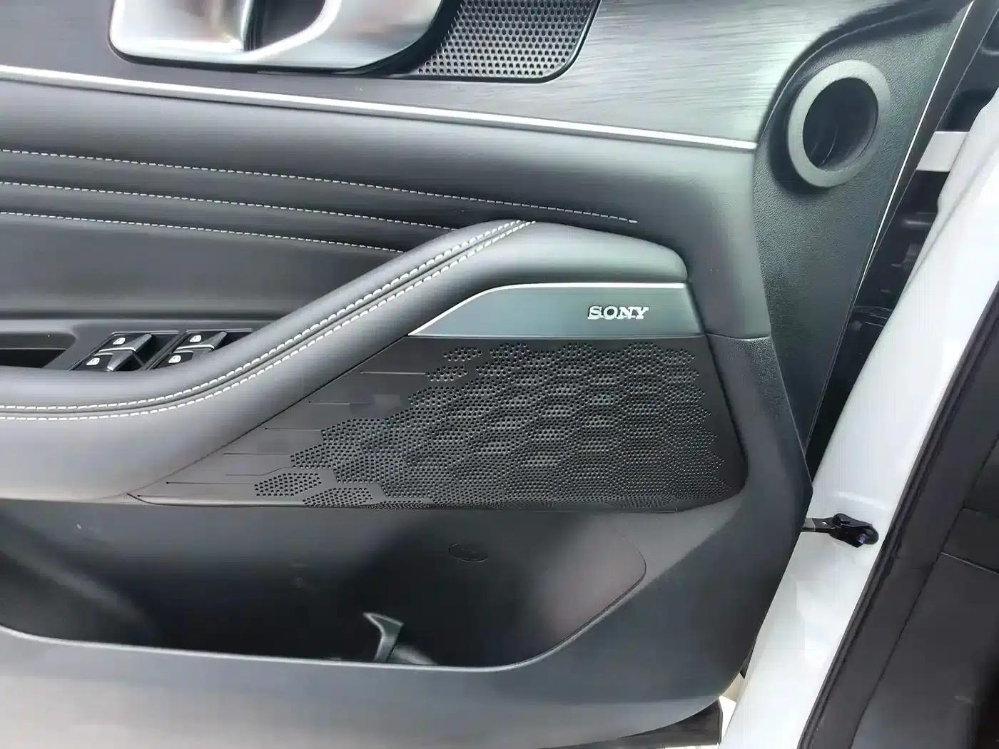 Changan UNI-K Smart Electric iDD 2023 Model, Smart Electric iDD 1.5T, 135km/h Smart Fun Edition — миниатюра 9