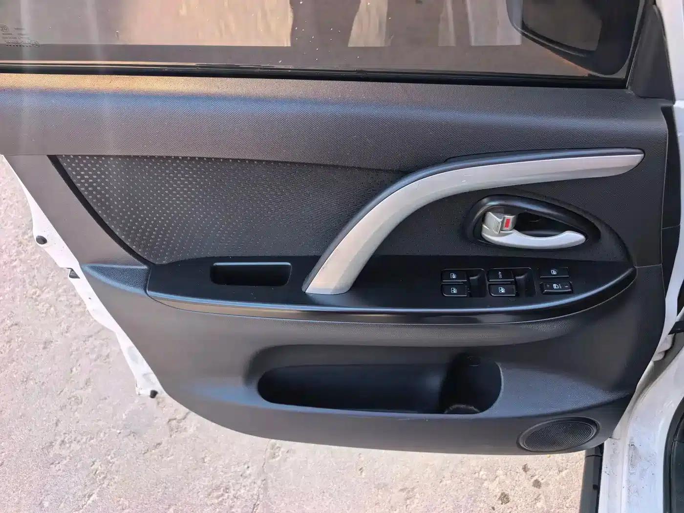 Changan CX20 2014 1.4L IMT Sunroof Navigation Edition (National IV Emission Standard) — миниатюра 17