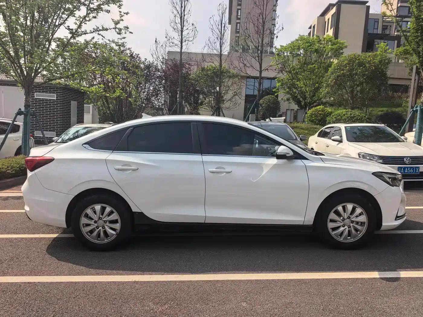 Changan Eado New Energy 2022 EV460 Smart Ride-Hailing Edition (Lithium Iron Phosphate) — миниатюра 4