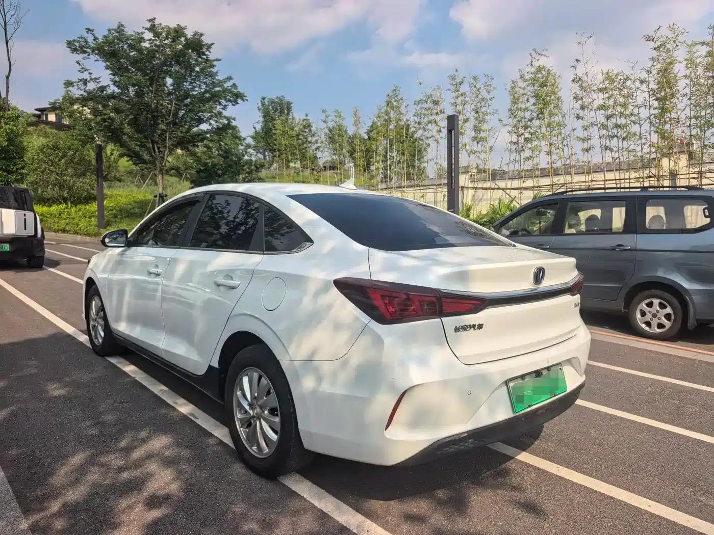 Changan Eado New Energy 2022 EV460 Smart Ride-Hailing Edition (Lithium Iron Phosphate) — миниатюра 5