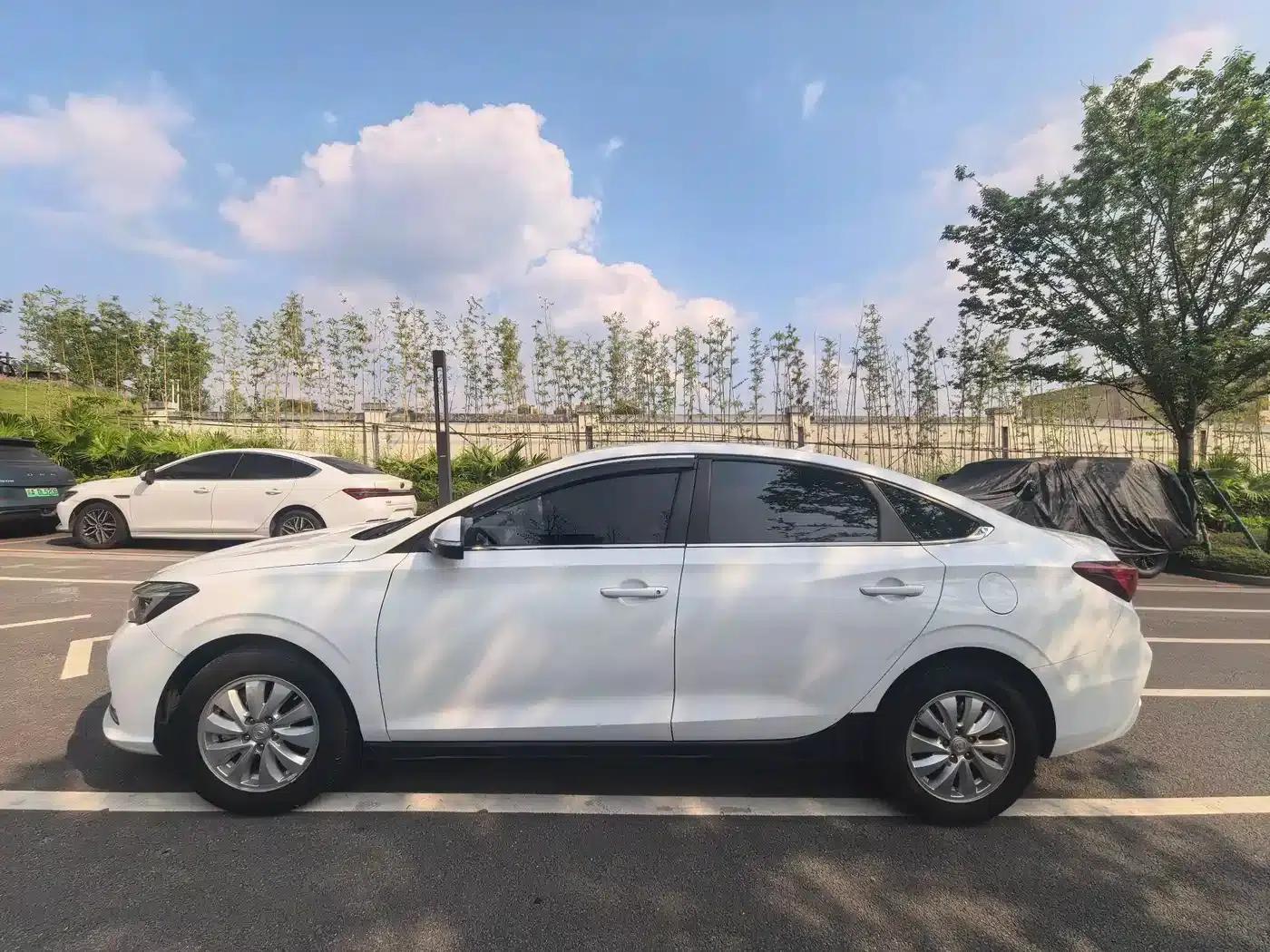 Changan Eado New Energy 2022 EV460 Smart Ride-Hailing Edition (Lithium Iron Phosphate) — миниатюра 8