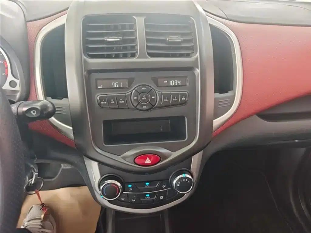 Benben 2015 1.4L Manual Deluxe Edition (National V Emission Standard) — миниатюра 13