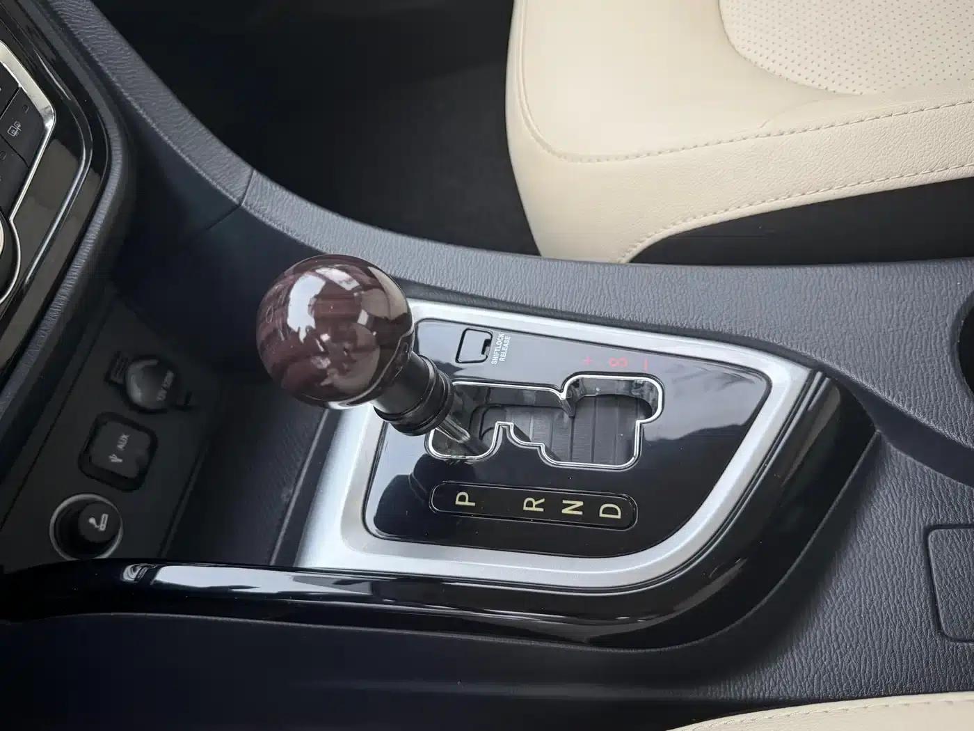 Yuexiang V7 2015 1.6L Automatic Enjoyment Edition (National V Emission Standard) — миниатюра 16