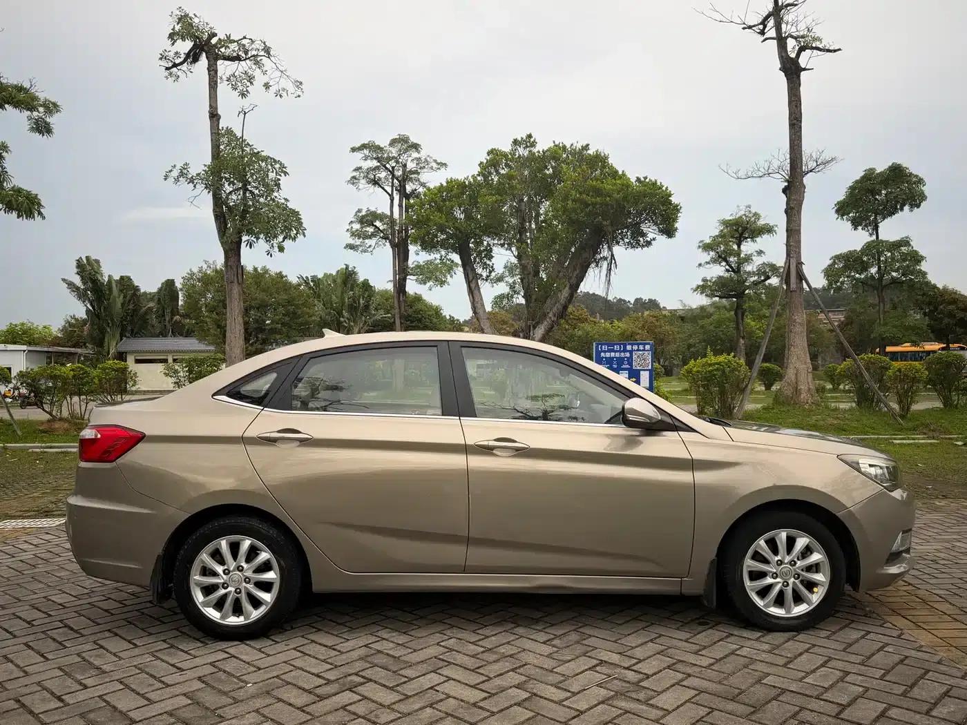 Yuexiang V7 2015 1.6L Automatic Enjoyment Edition (National V Emission Standard) — миниатюра 7