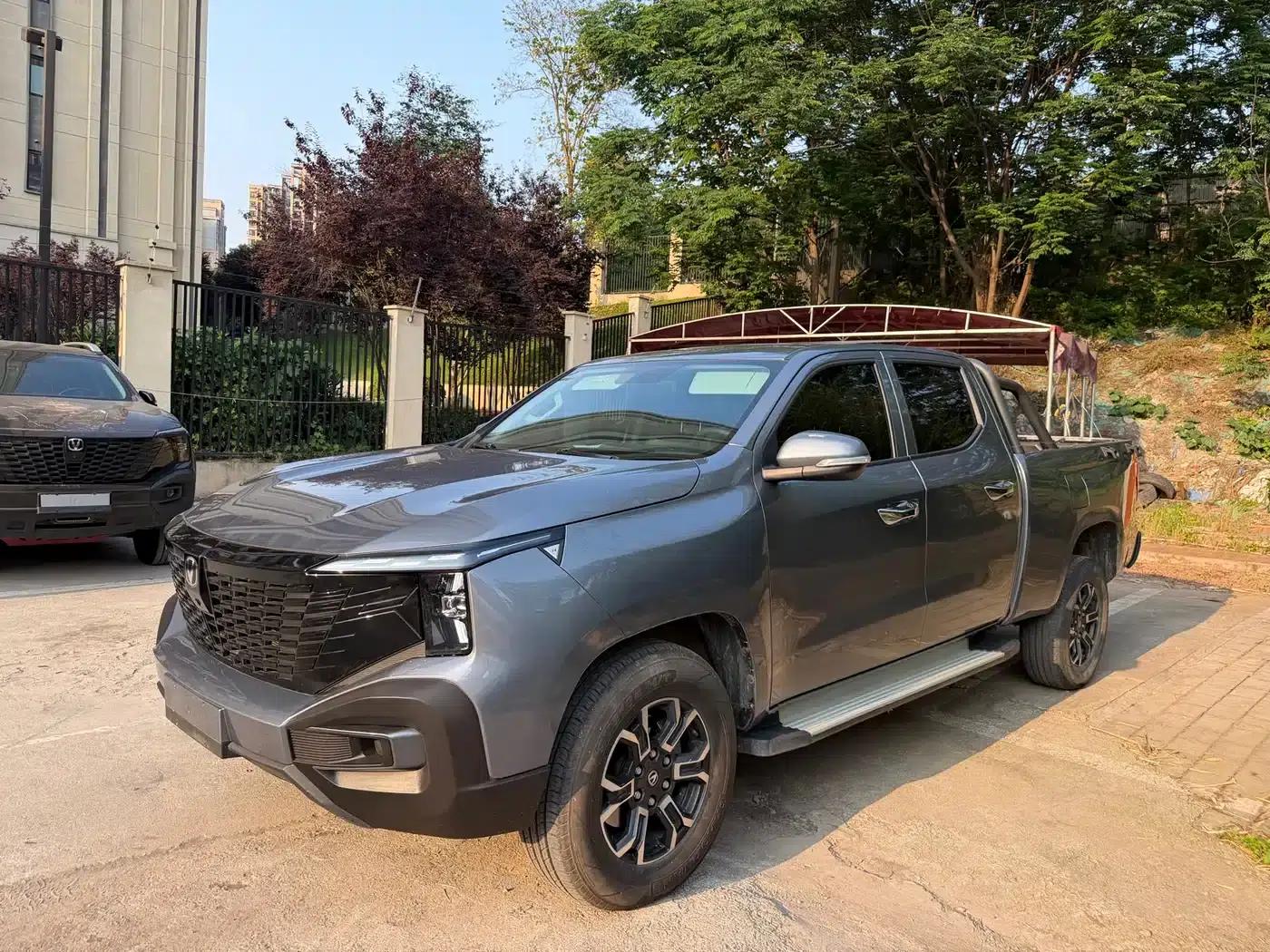 Changan Hunter 2024 Warrior Edition Luxury Dual Motor Four-Wheel Drive Extra Long Box — миниатюра 1