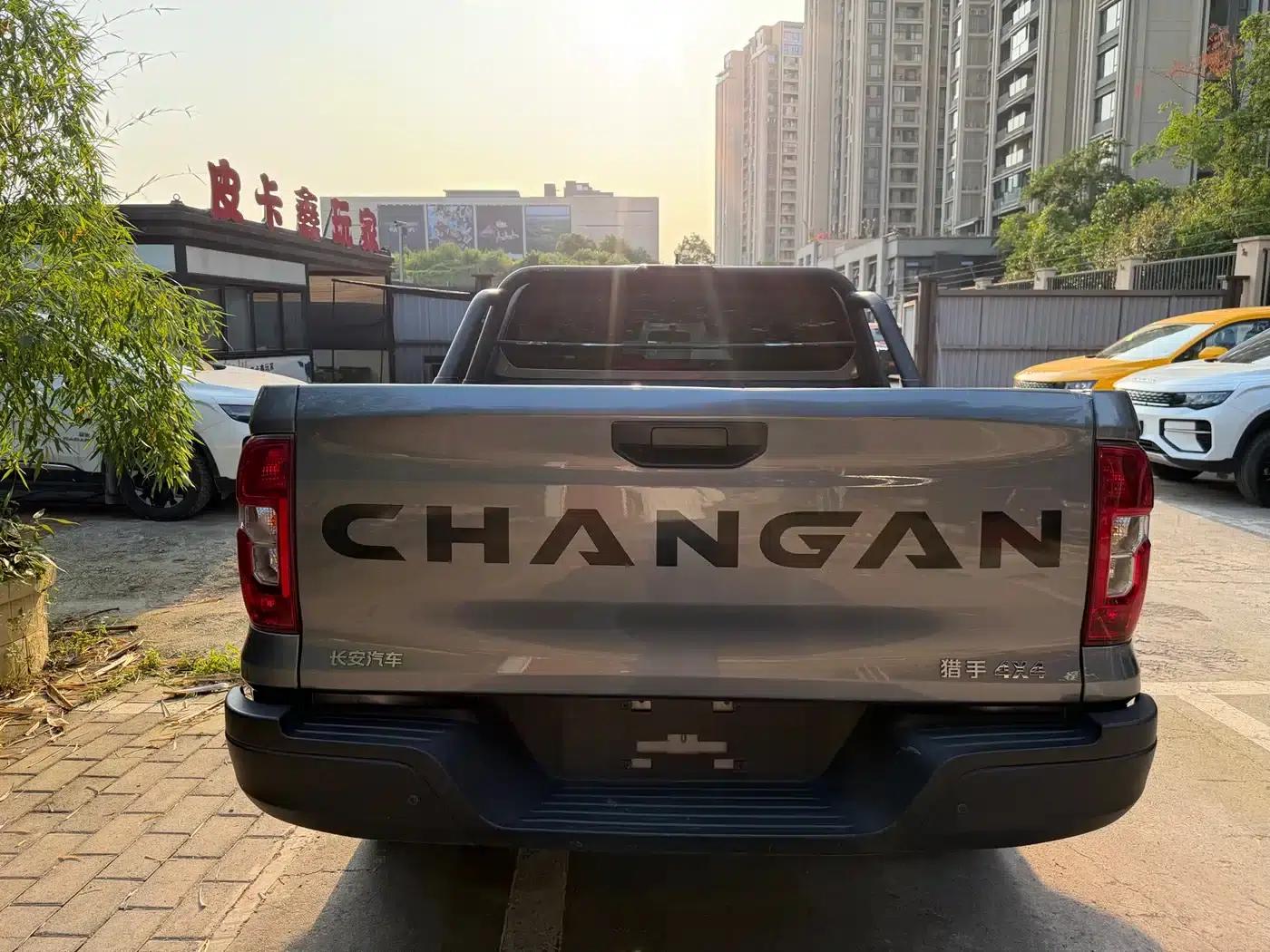 Changan Hunter 2024 Warrior Edition Luxury Dual Motor Four-Wheel Drive Extra Long Box — миниатюра 5