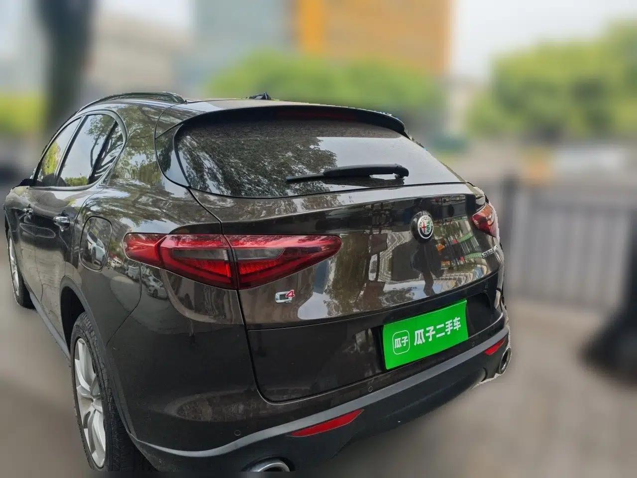 Alfa Romeo Stelvio 2017 2.0T 200HP Elite Edition — миниатюра 4