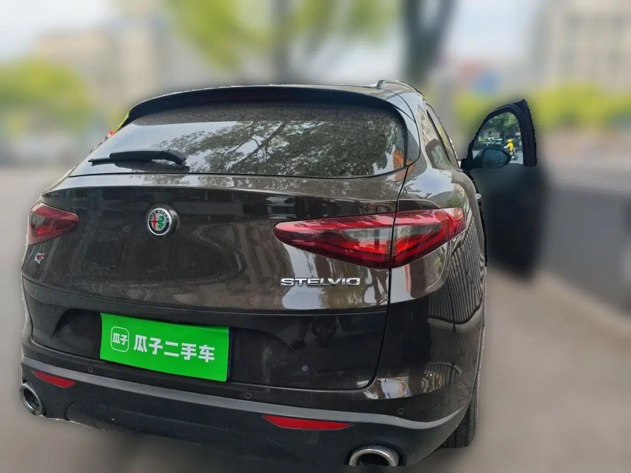 Alfa Romeo Stelvio 2017 2.0T 200HP Elite Edition — миниатюра 6