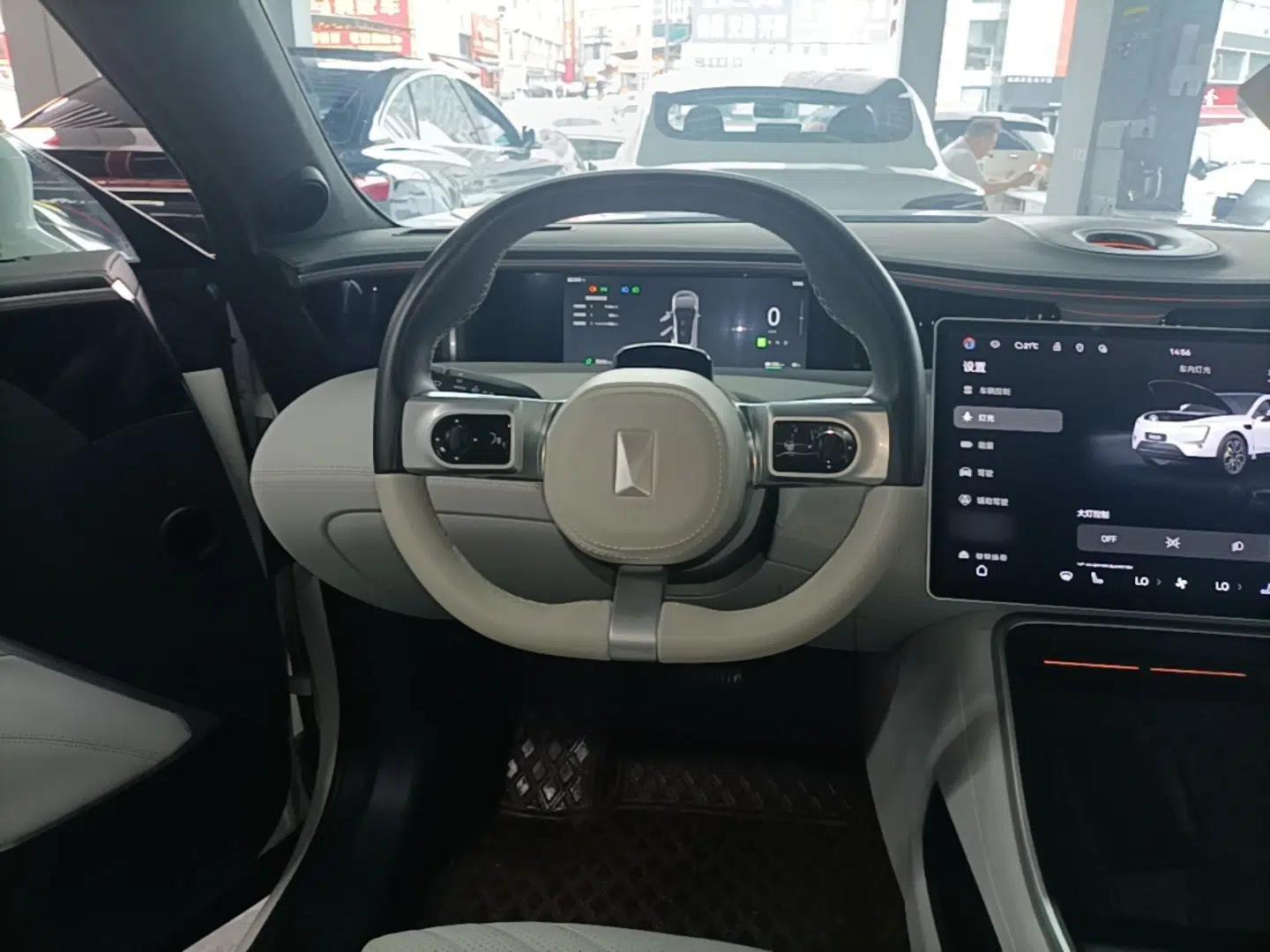 Avatr 11 2023 HarmonyOS Version Smart Enjoyment Upgrade Model 90-Degree Rear-Wheel Drive Edition — миниатюра 14