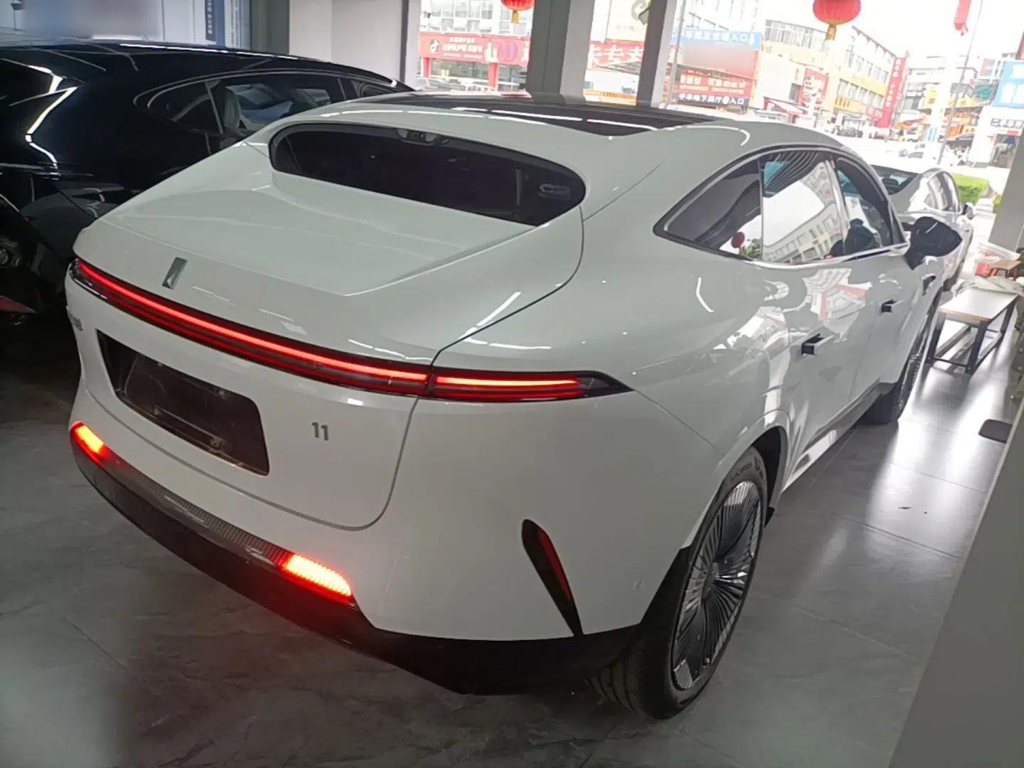 Avatr 11 2023 HarmonyOS Version Smart Enjoyment Upgrade Model 90-Degree Rear-Wheel Drive Edition — миниатюра 6
