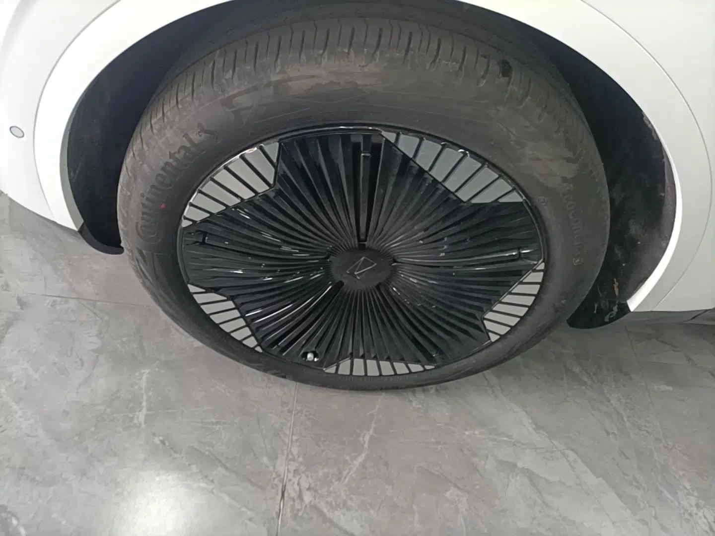Avatr 11 2023 HarmonyOS Version Smart Enjoyment Upgrade Model 90-Degree Rear-Wheel Drive Edition — миниатюра 8