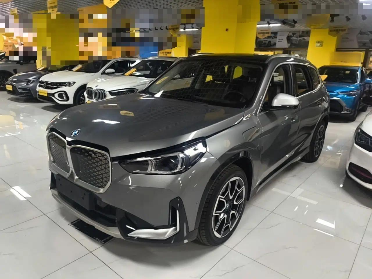 BMW iX1 2023 xDrive30L X Design Package — миниатюра 1