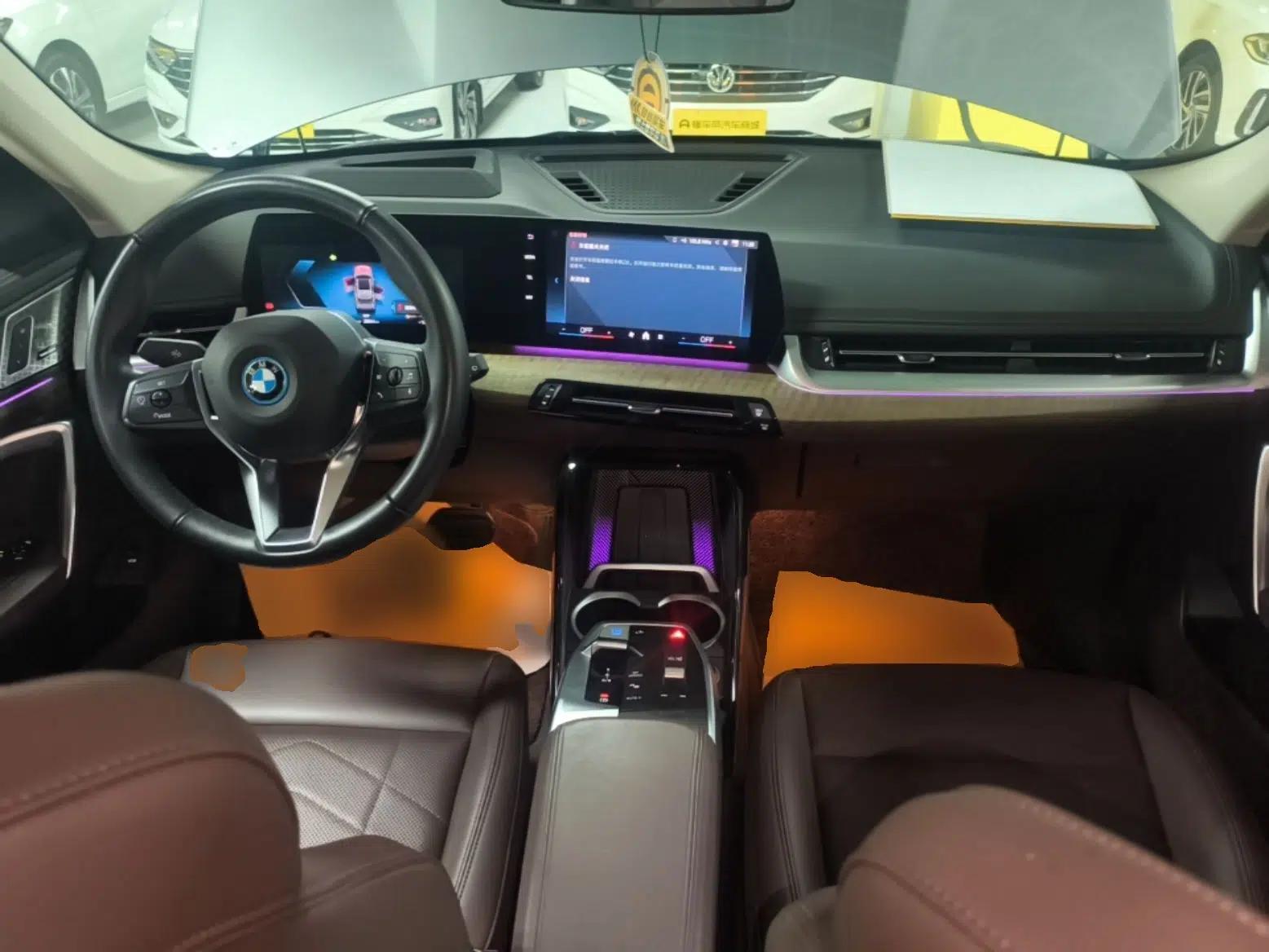 BMW iX1 2023 xDrive30L X Design Package — миниатюра 12