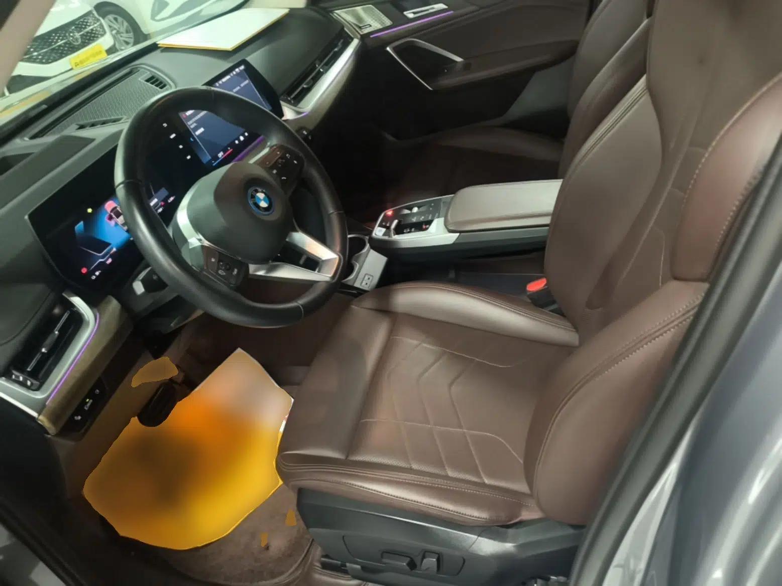 BMW iX1 2023 xDrive30L X Design Package — миниатюра 17