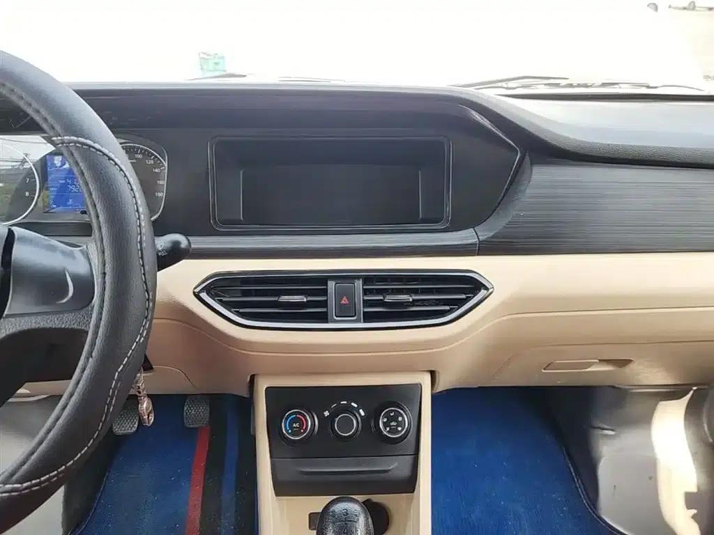 Crossstar V3 2023 1.5L Gasoline Standard 7-Seater Bus — миниатюра 13