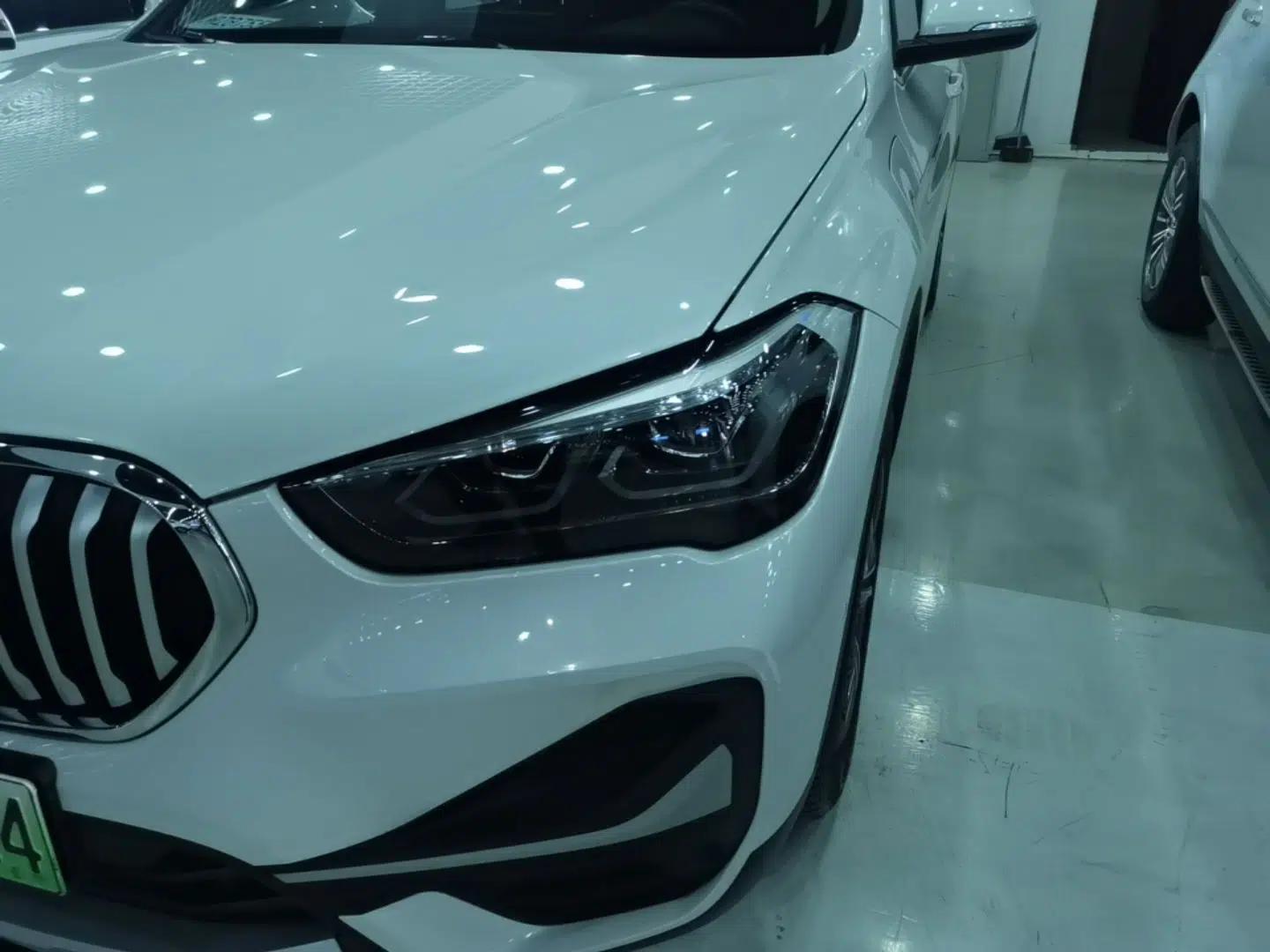 BMW X1 New Energy 2020 xDrive30Le Premium Edition — миниатюра 5