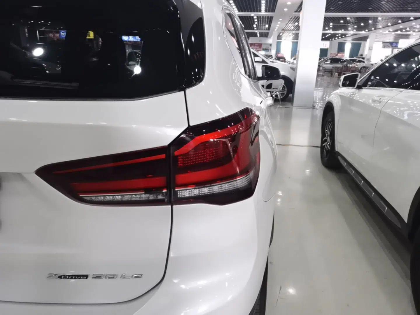 BMW X1 New Energy 2020 xDrive30Le Premium Edition — миниатюра 8
