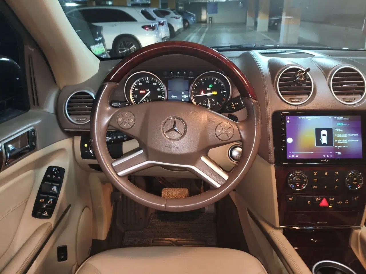 Mercedes-Benz GL-Class  — миниатюра 11