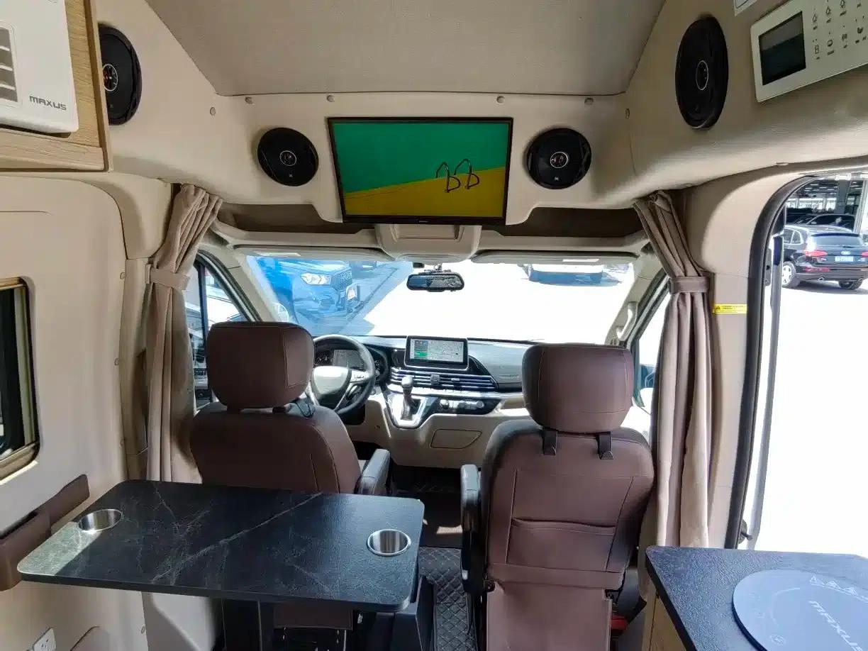 SAIC MAXUS V100 RV 2023 Model 2.0T Traveler V100 Mountain Retreat Edition with Longitudinal Bed — миниатюра 14