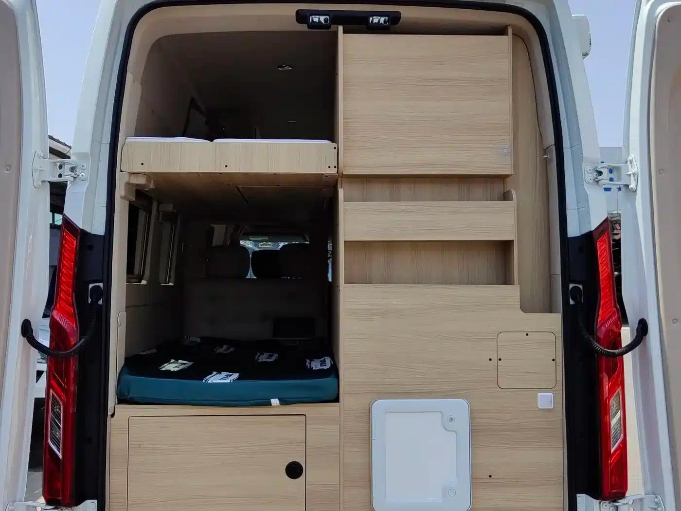 SAIC MAXUS V100 RV 2023 Model 2.0T Traveler V100 Mountain Retreat Edition with Longitudinal Bed — миниатюра 17