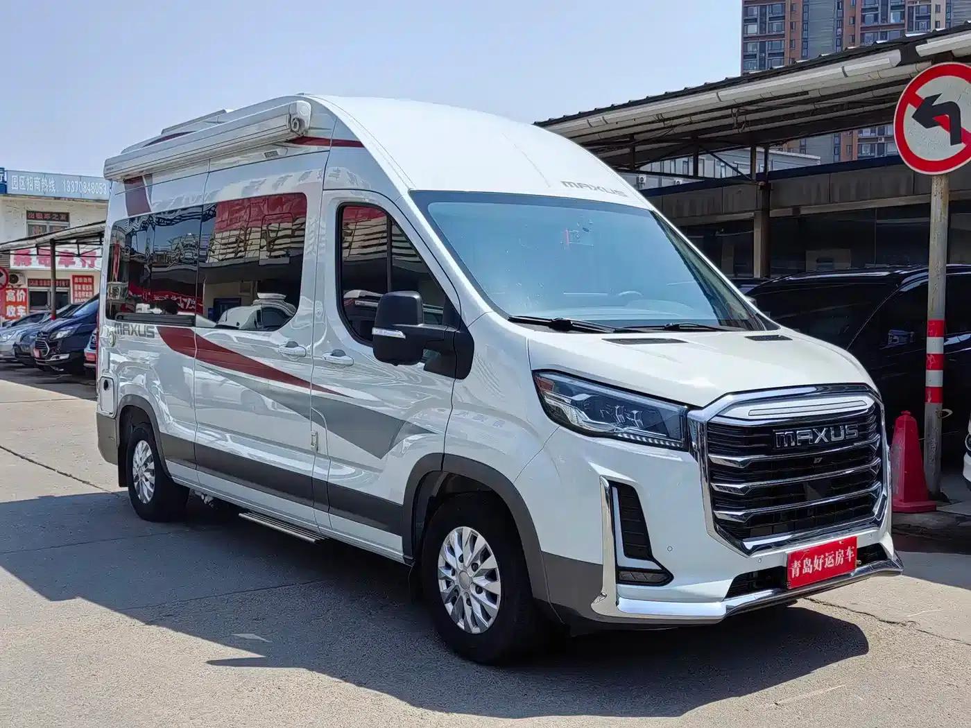 SAIC MAXUS V100 RV 2023 Model 2.0T Traveler V100 Mountain Retreat Edition with Longitudinal Bed — миниатюра 3