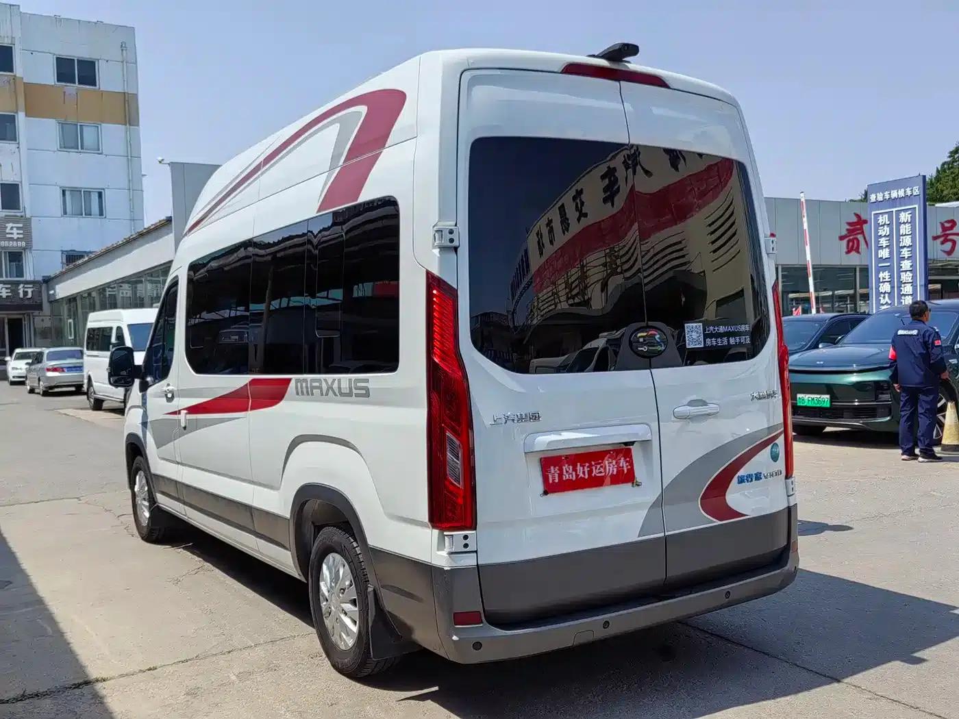 SAIC MAXUS V100 RV 2023 Model 2.0T Traveler V100 Mountain Retreat Edition with Longitudinal Bed — миниатюра 21