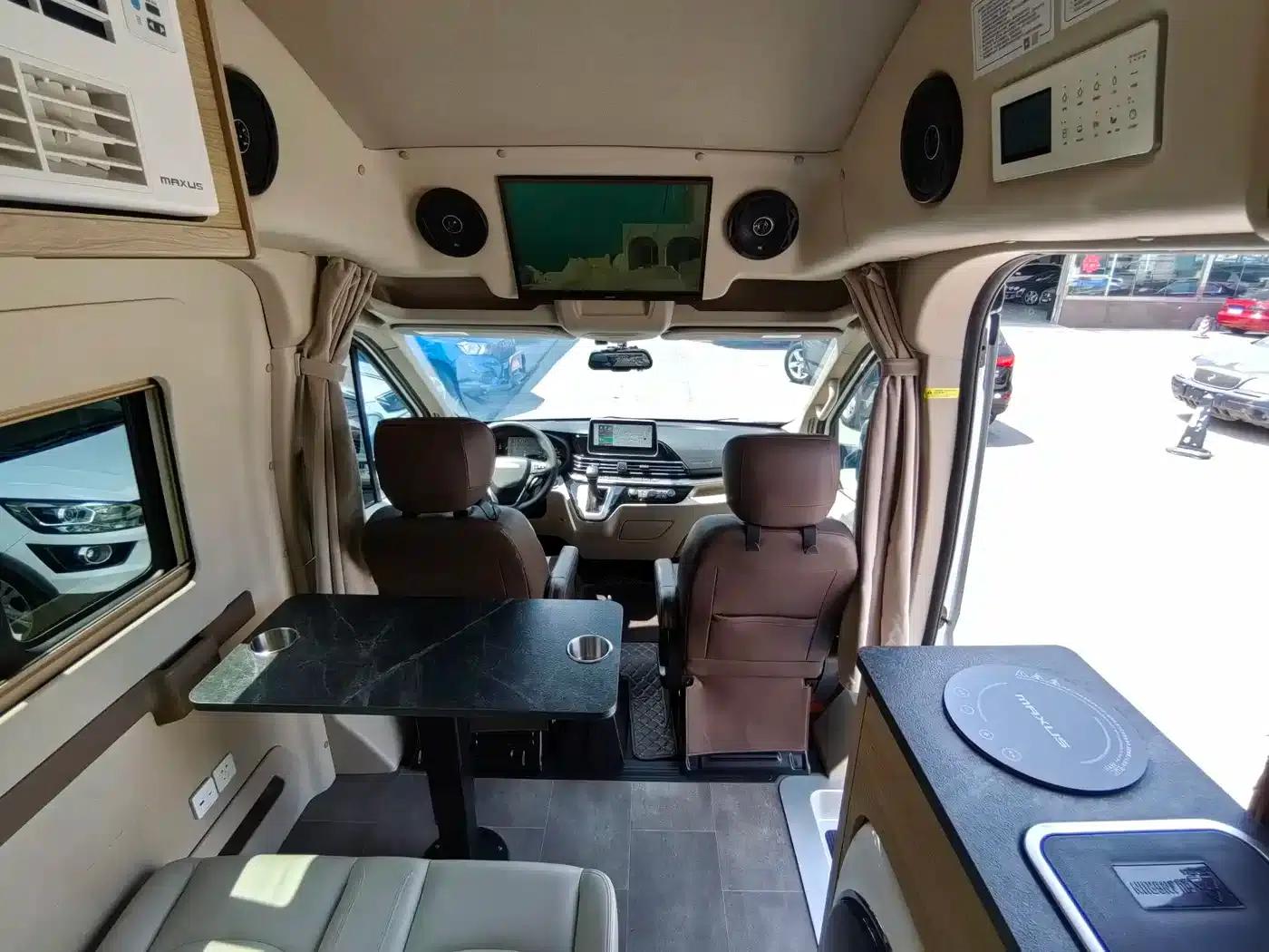 SAIC MAXUS V100 RV 2023 Model 2.0T Traveler V100 Mountain Retreat Edition with Longitudinal Bed — миниатюра 8
