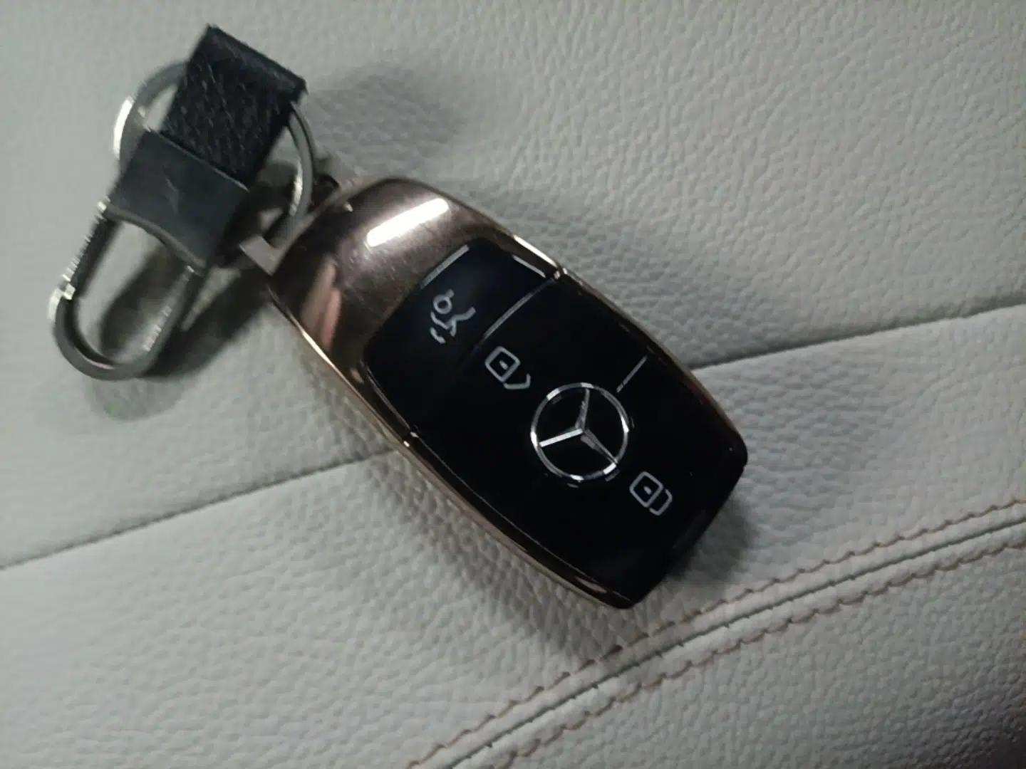 Mercedes-Benz EQA 2022 EQA 300 4MATIC Launch Edition — миниатюра 22