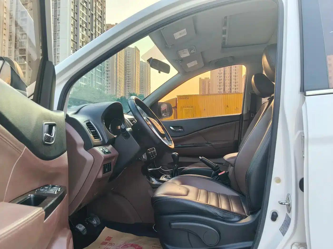 Fengxing SX6 2016 1.6L Manual Deluxe Edition — миниатюра 4