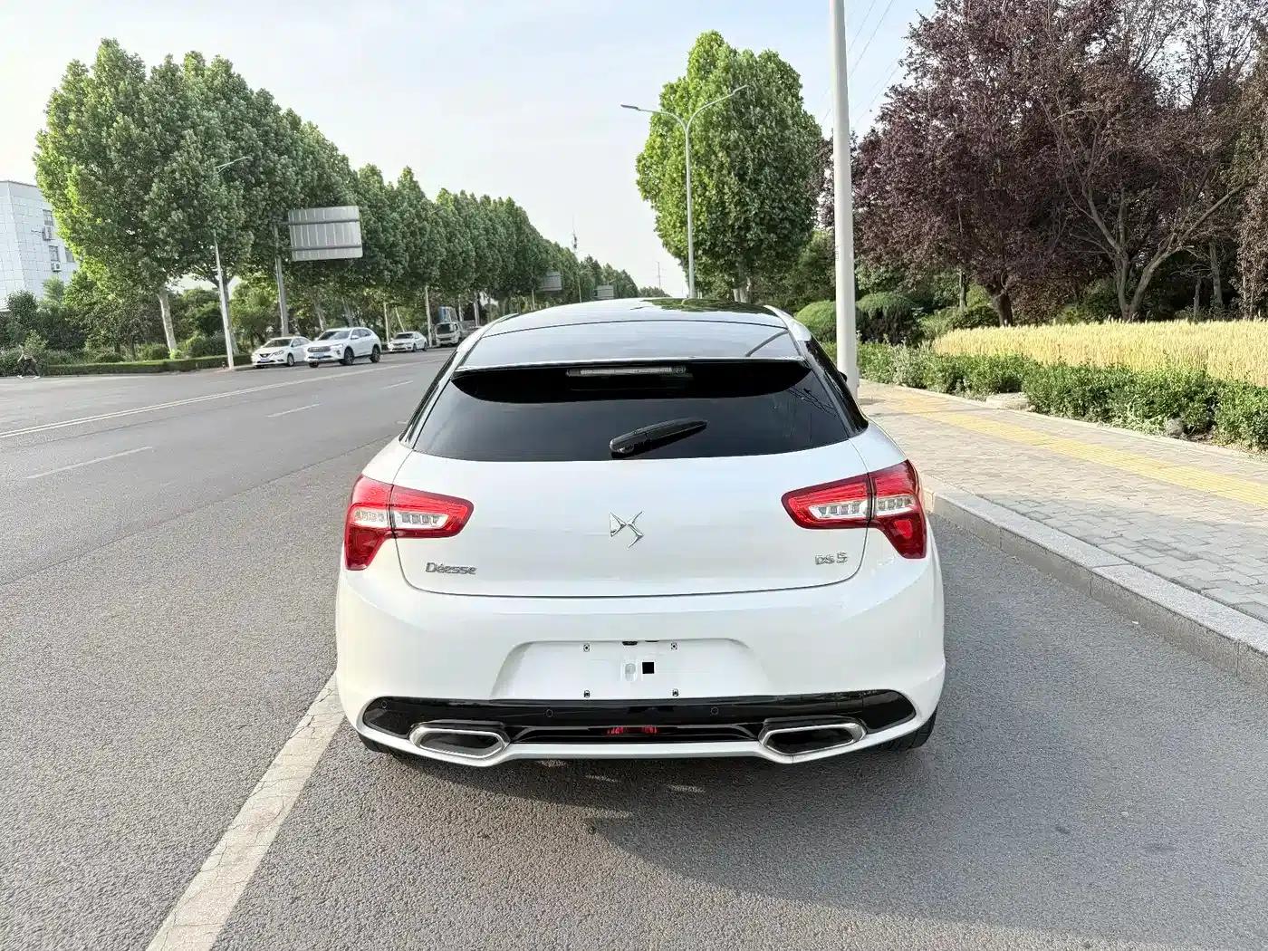 DS 5 2015 1.6T Luxury Edition THP160 — миниатюра 6