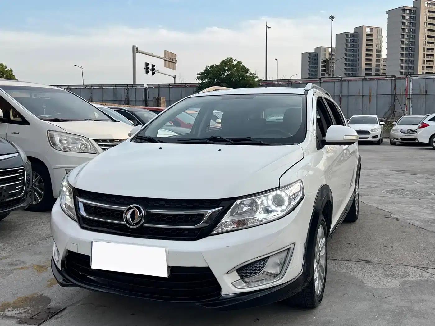 Dongfeng Fengshen AX3 2016 Model 1.5L Manual Cool Edition — миниатюра 1