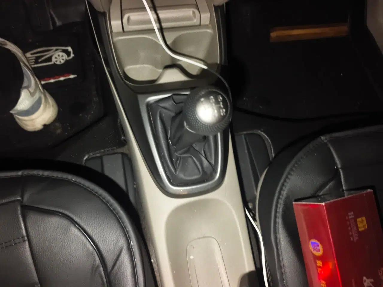 Honda City Classic 2012 1.5L manual Elite Edition — миниатюра 15