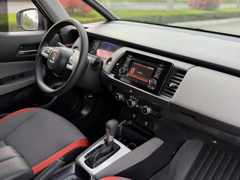 Honda LIFE 2021 1.5L CVT SPORT Heartbeat Edition — миниатюра 21