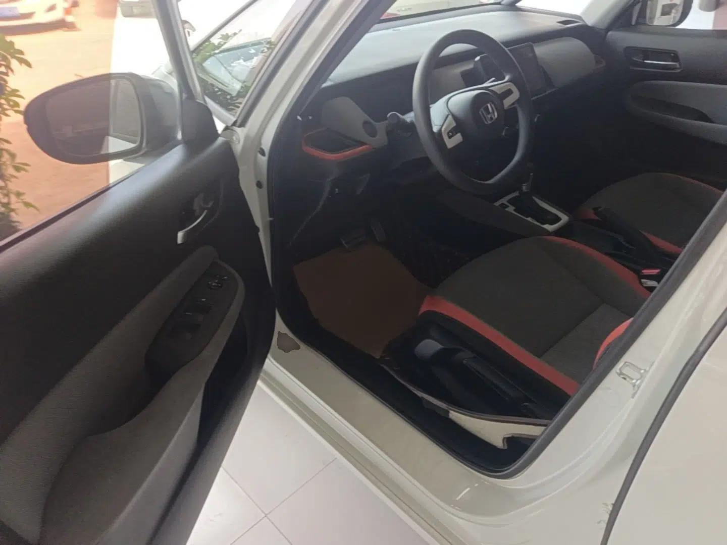 Honda LIFE 2021 1.5L CVT SPORT Heartbeat Edition — миниатюра 18