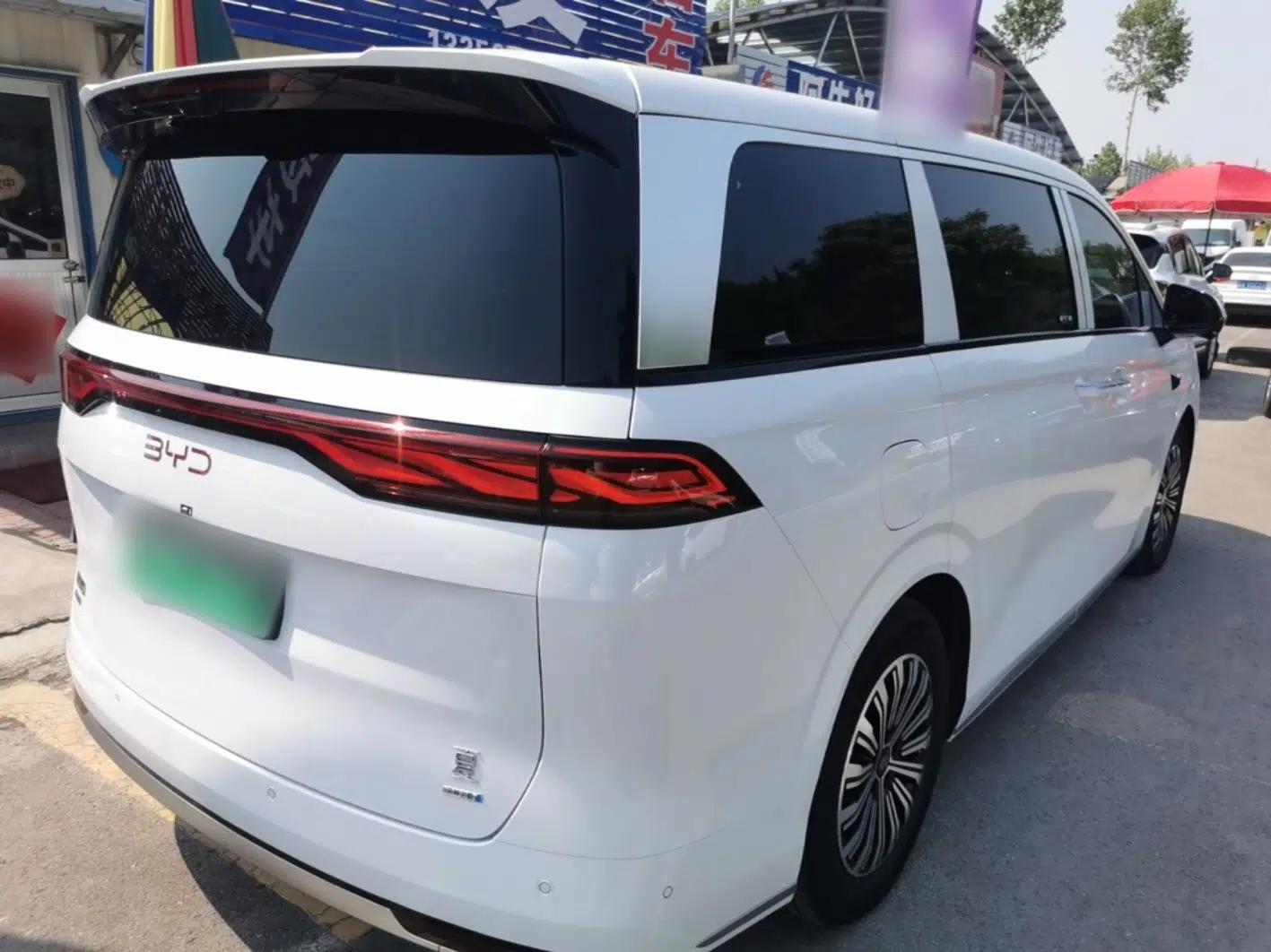 BYD Xia 2025 DM-i 1.5T 100km Supreme Edition — миниатюра 6