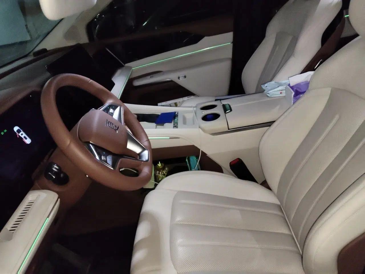 BYD Xia 2025 DM-i 1.5T 180km Excellence Model — миниатюра 16