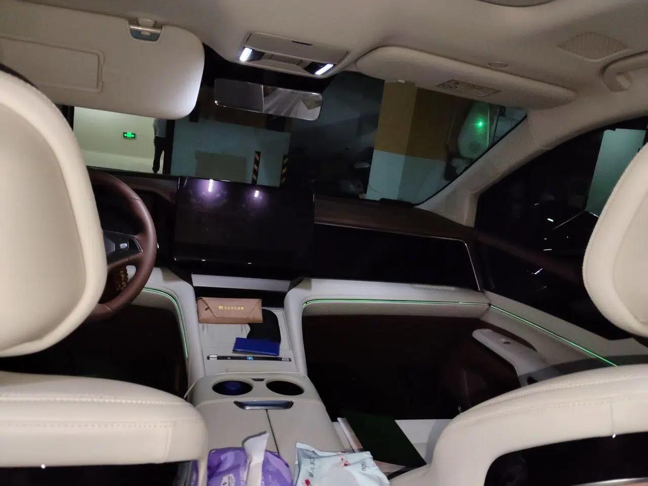 BYD Xia 2025 DM-i 1.5T 180km Excellence Model — миниатюра 19