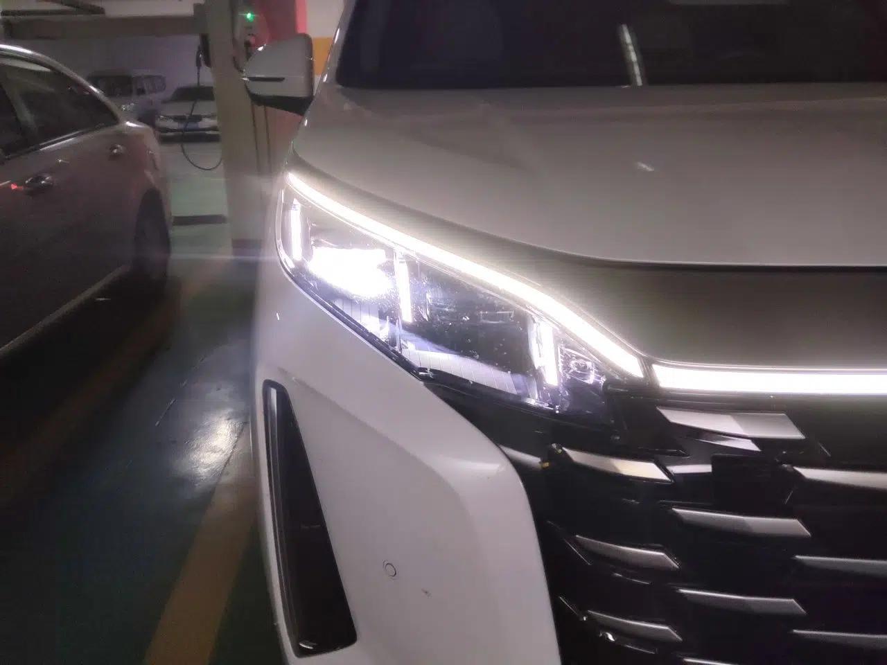 BYD Xia 2025 DM-i 1.5T 180km Excellence Model — миниатюра 7