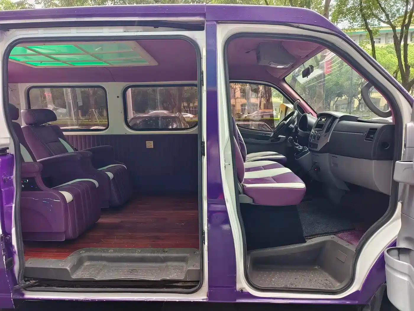 Yufeng 2020 2.3T Economy Logistics Van, Short Wheelbase, Low Roof, 5-9 Seats, WP2.3 — миниатюра 7
