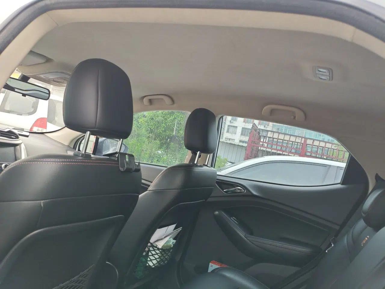BYD Yuan 2017 1.5L Automatic Cool & Connected Model — миниатюра 19