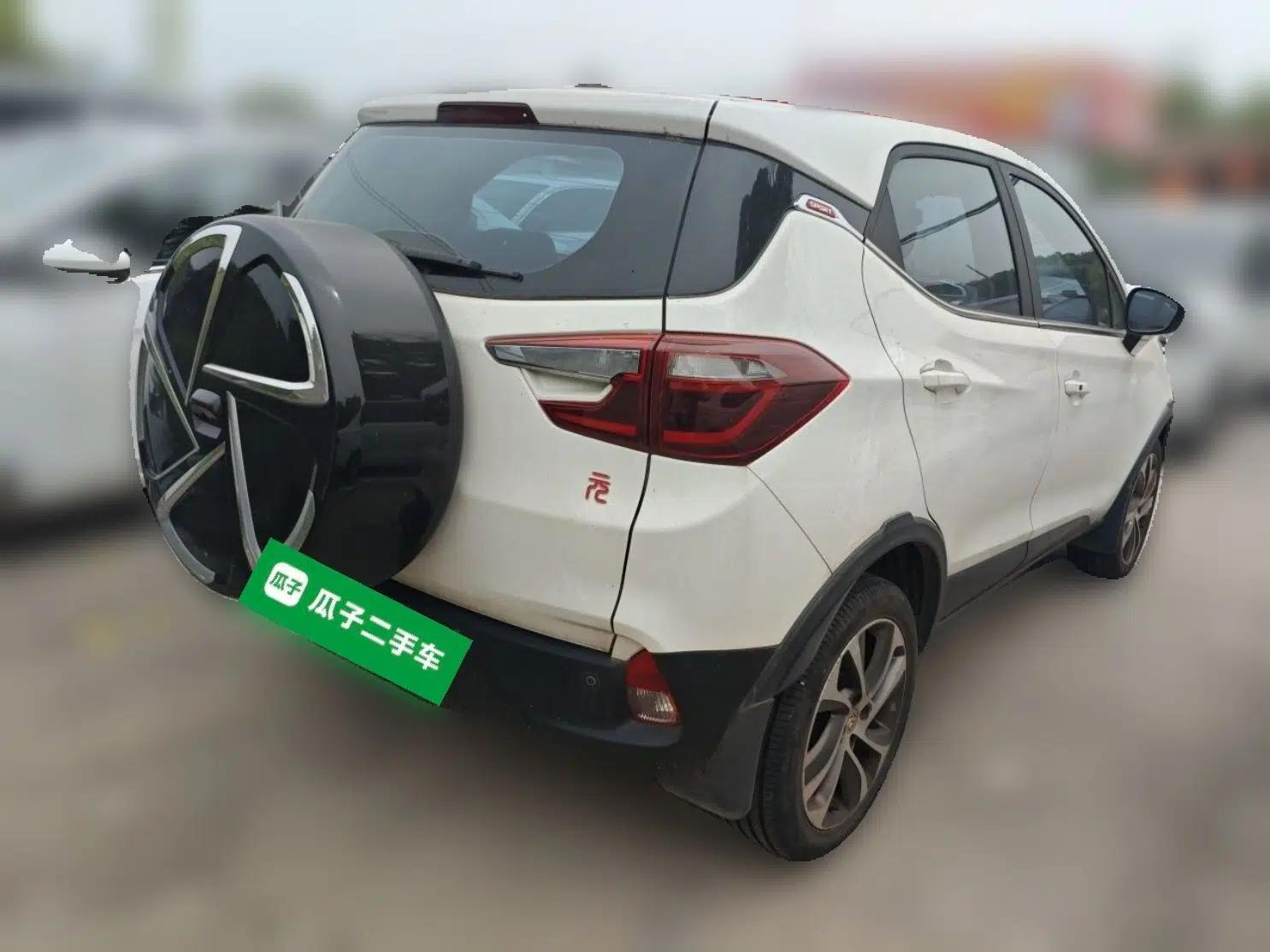 BYD Yuan 2017 1.5L Automatic Cool & Connected Model — миниатюра 6