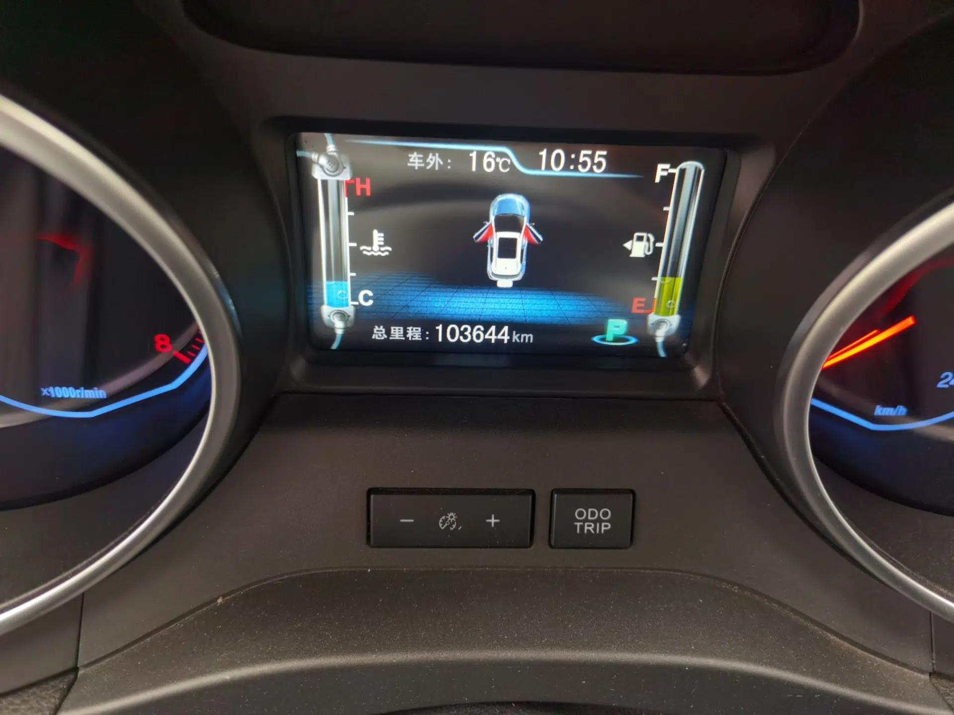 BYD Yuan 2016 1.5TID Automatic Luxury Version — миниатюра 13