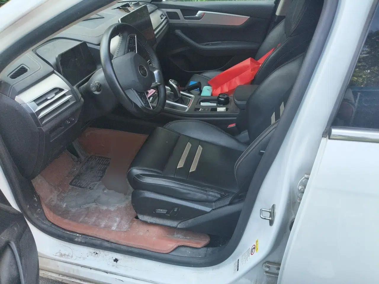 BYD Qin Pro 2018 1.5TI Automatic Smart Connect Luxe Model — миниатюра 16