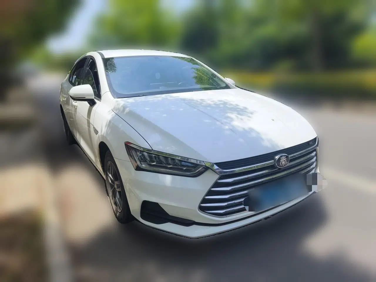 BYD Qin Pro 2018 1.5L Manual SmartConnect Sharp Edition — миниатюра 3