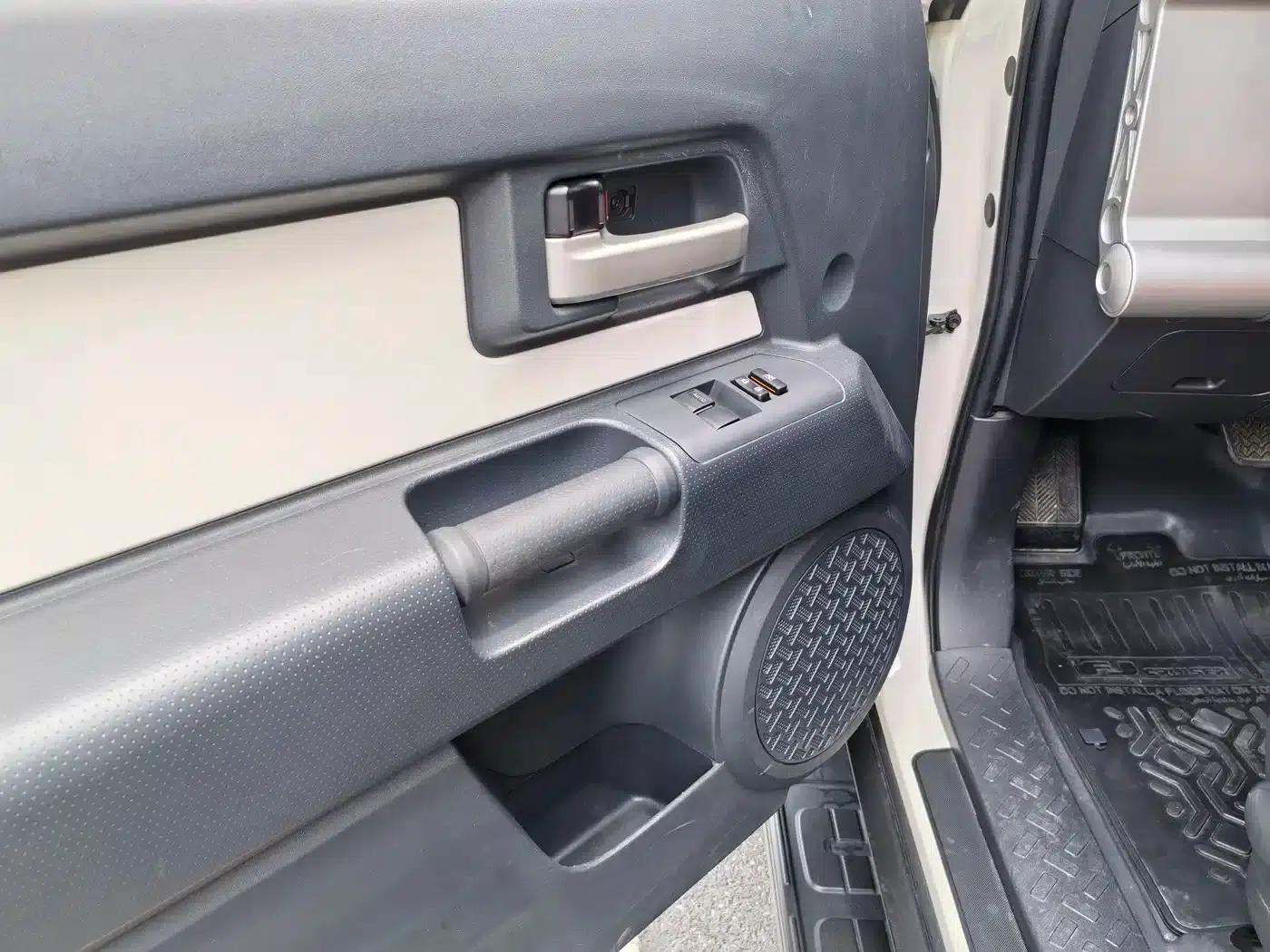2022 FJ Cruiser 4.0L Middle East Edition — миниатюра 7